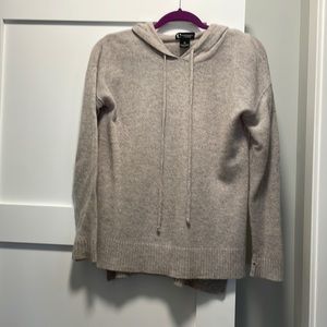 C by Bloomingdale’s Grey Cashmere Sweater. Size XS